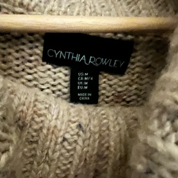 Cynthia Rowley Wool Blend Turtleneck | Size: Medium | Colour: Brown/Multi - Picture 3 of 4